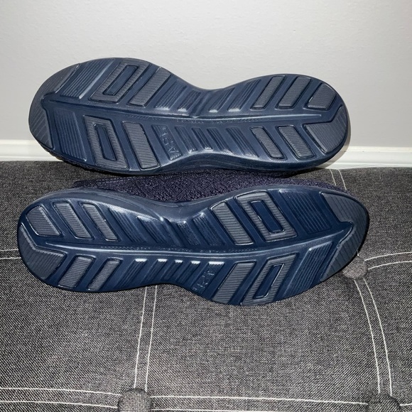 APL: Athletic Propulsion Labs Techloom Propulsion Labs Phantom Sneakers - Picture 7 of 8